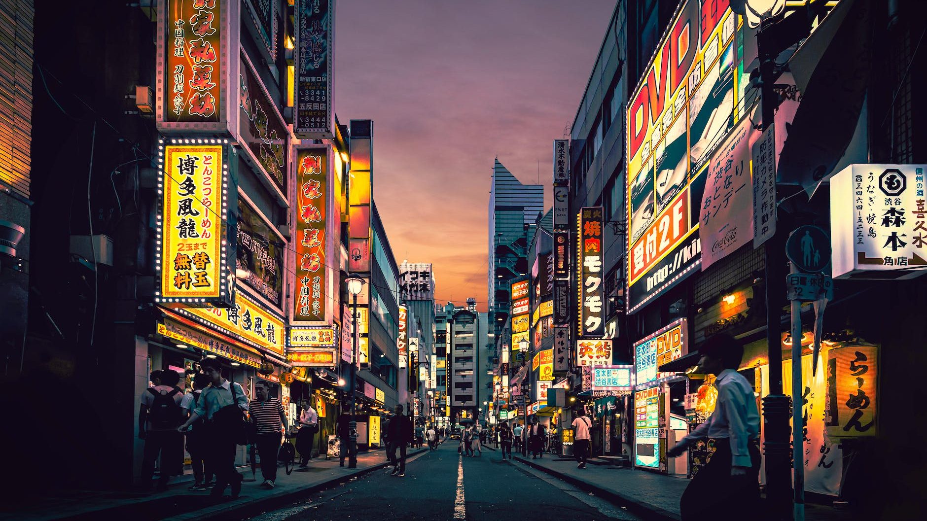 Pop në qytetin japonez – 25 këngët më të mira për t'u dëgjuar [Me inserte]