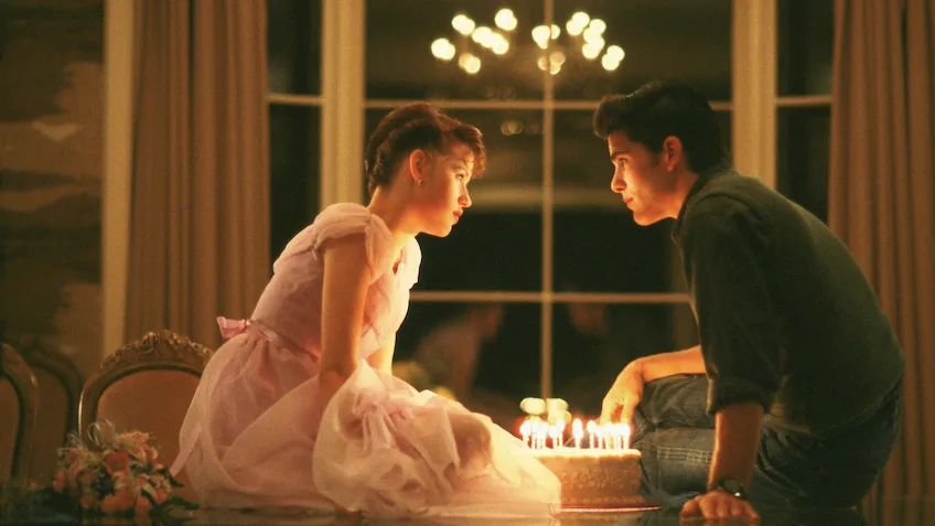 10 საუკეთესო თინეიჯერული რომანტიული ფილმი, რომელიც ახლა უნდა ნახოთ