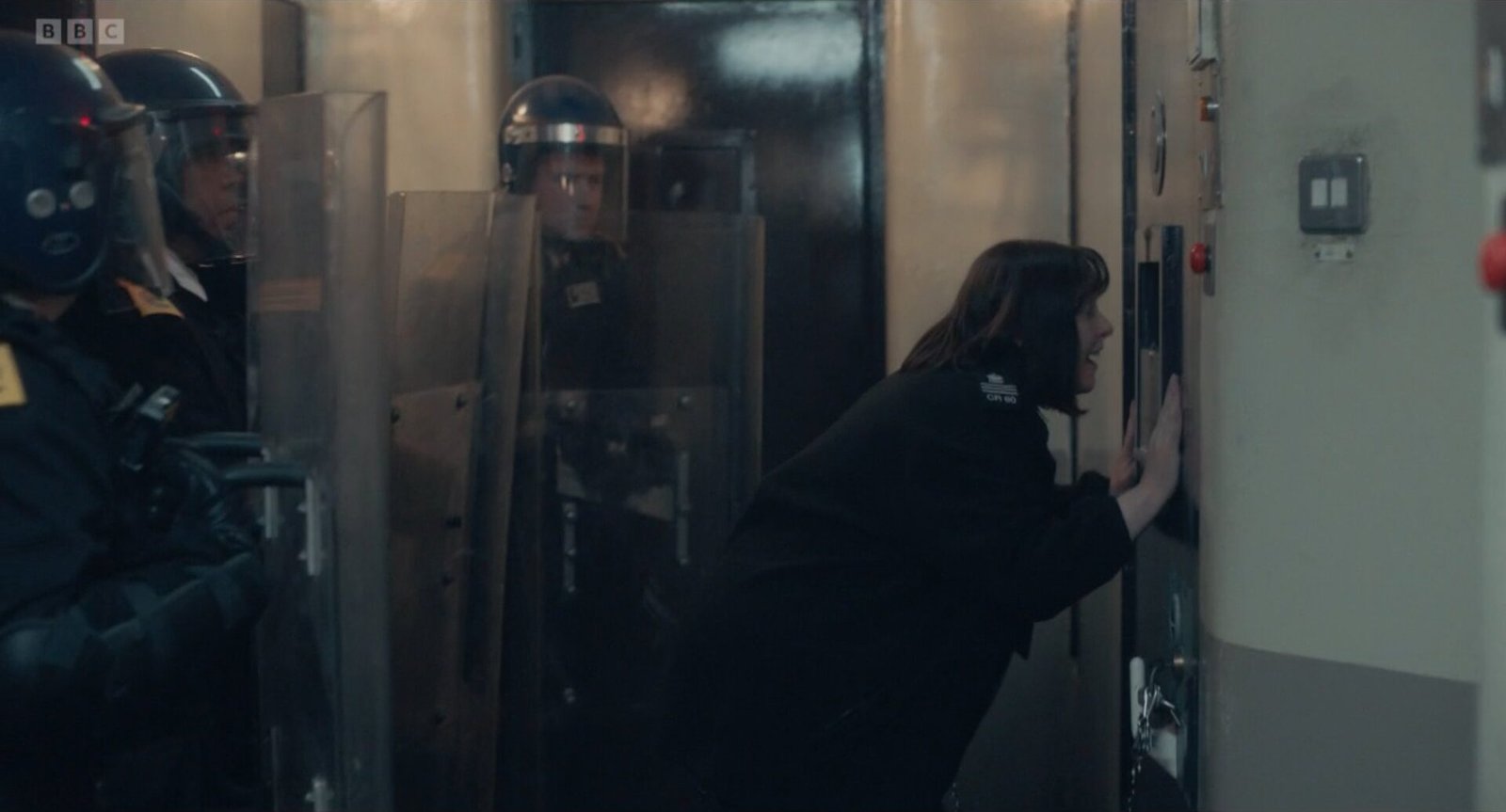 Prison officers break into Orlas cell Time series 2