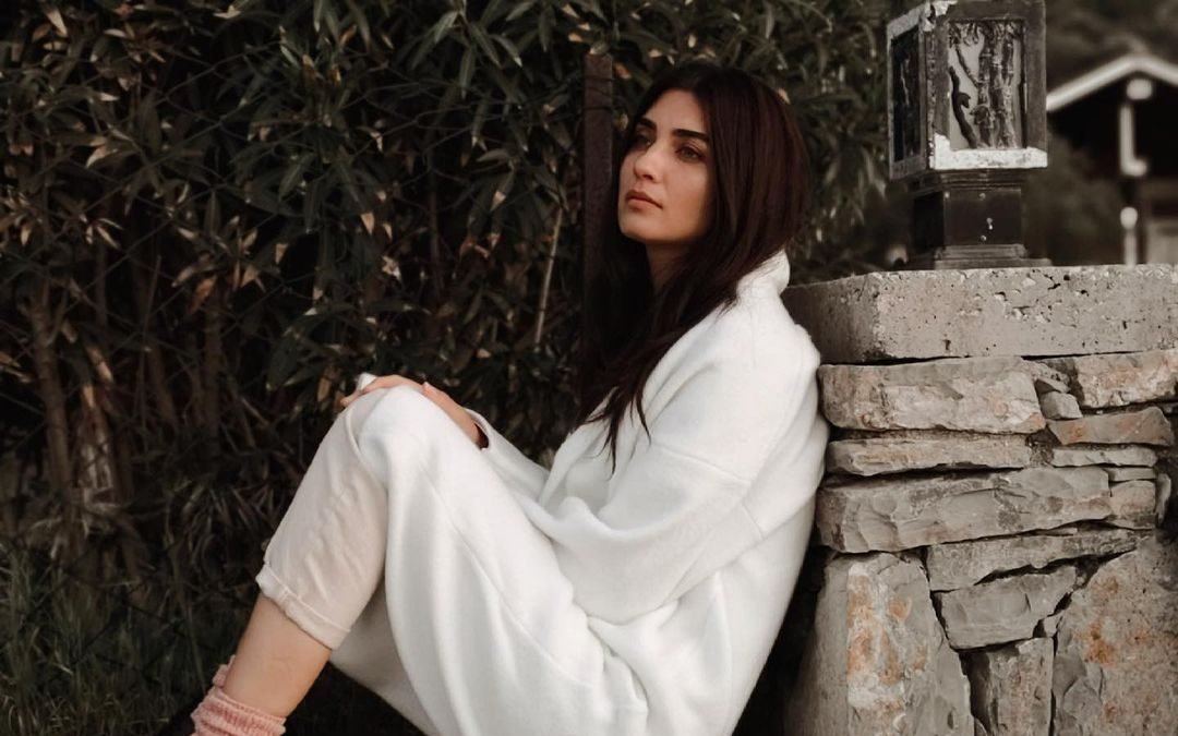 Turkish Film Stars Tuba Buyukustun