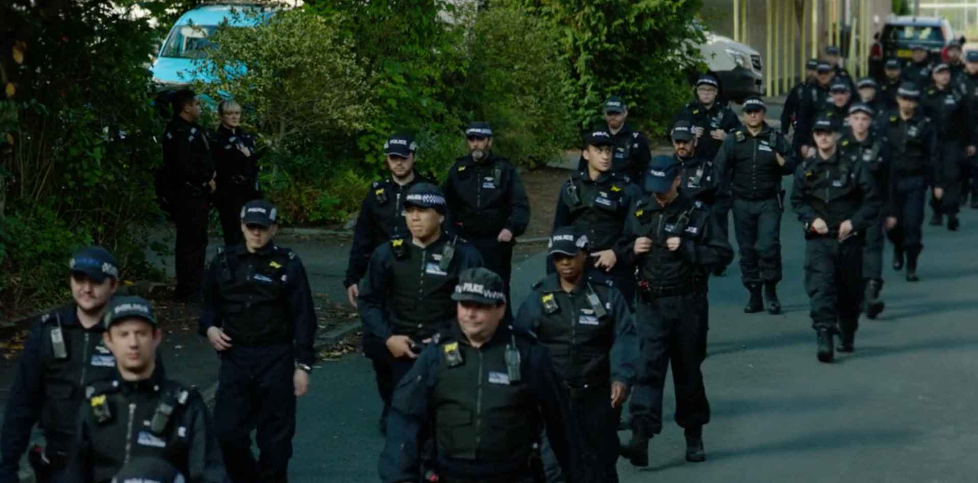 Sherwood Hundreds of police officers deploy in Ashfield